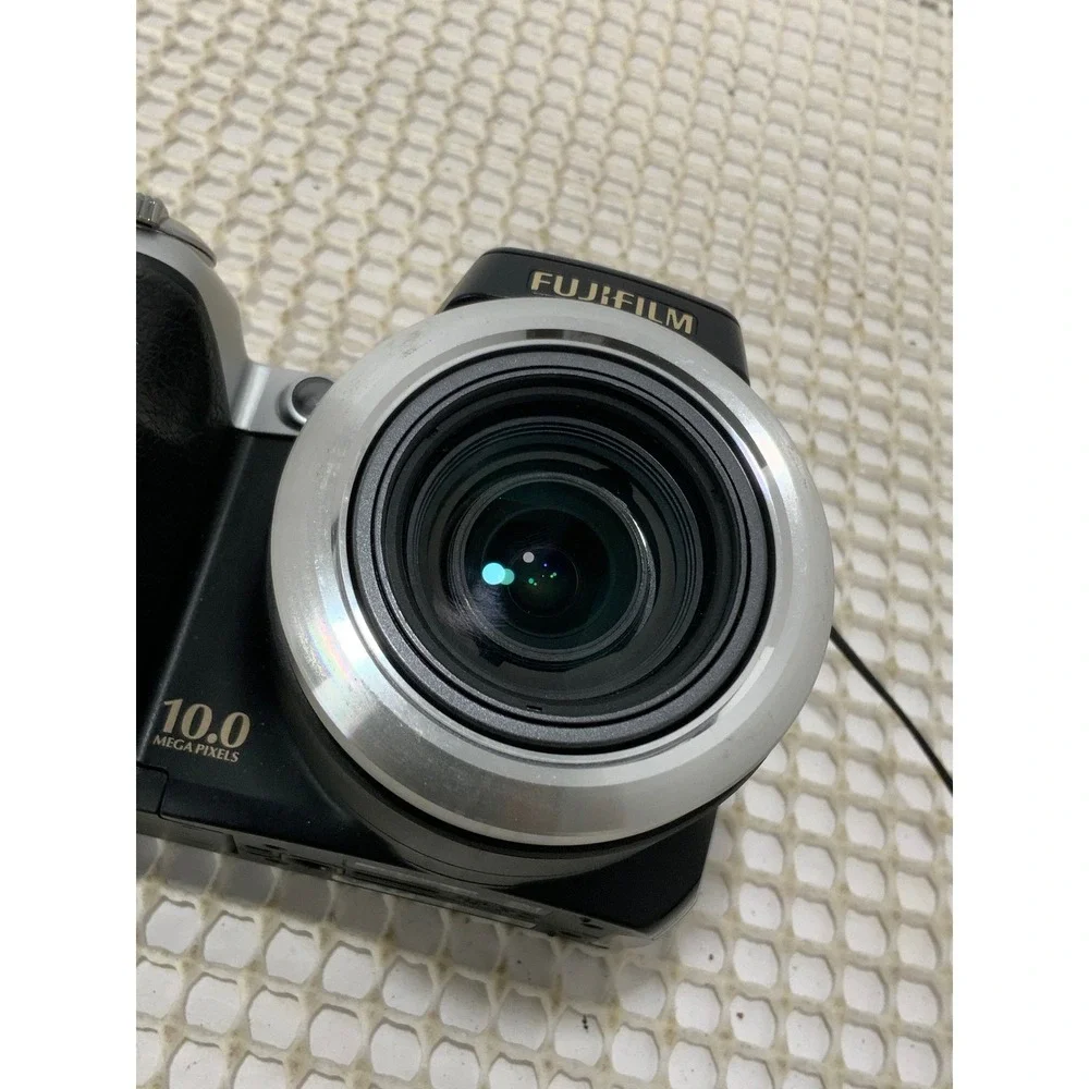 Fujifilm FinePix S8100fd Digital Camera Black Tested Working Defected Read Descr